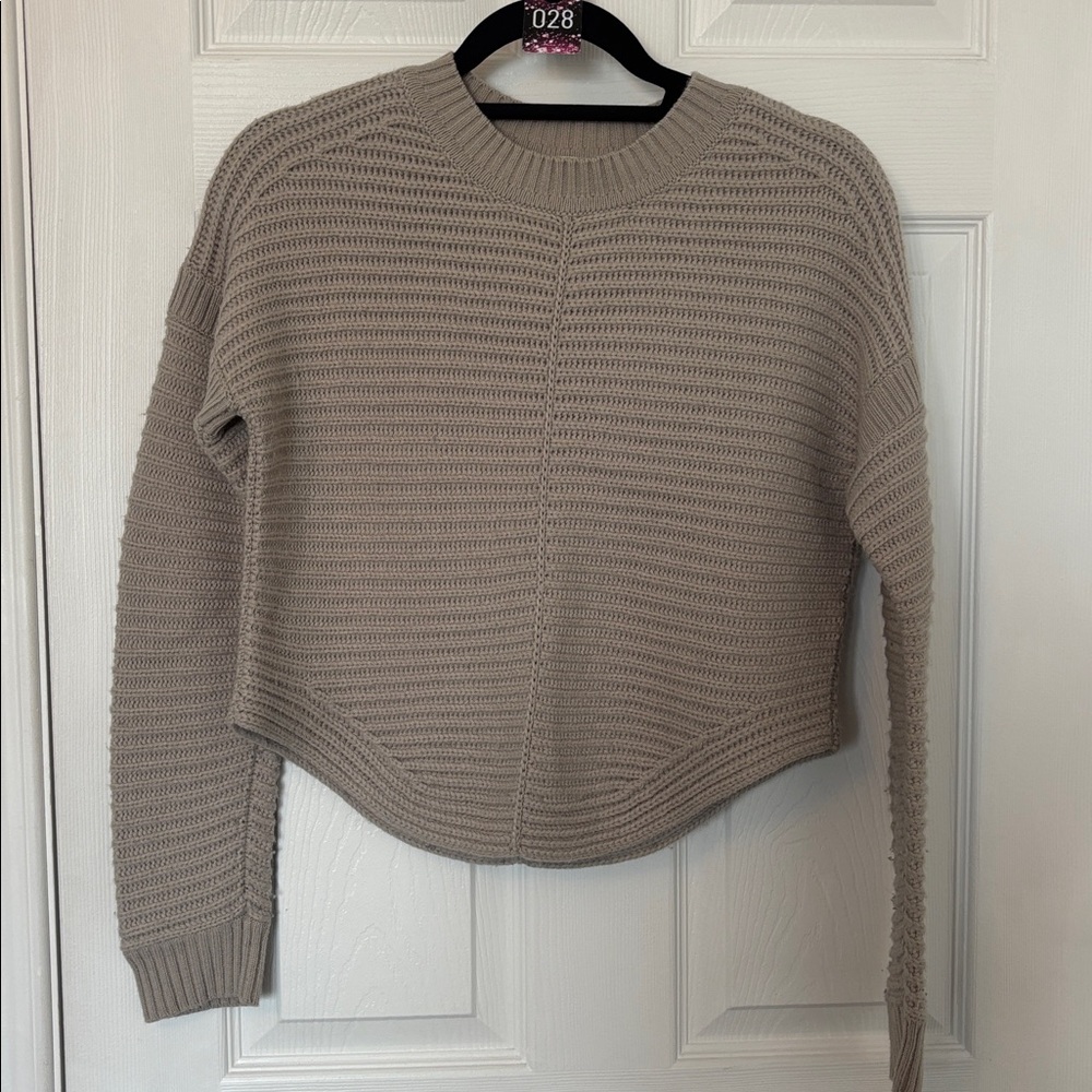 028. Max Studio Grey Sweater size small